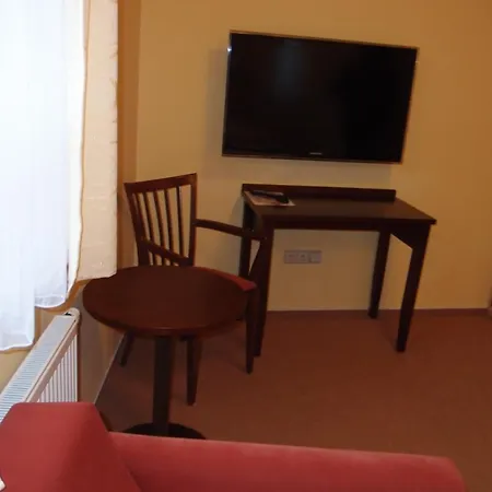 Obri Sud Javornik Gasthof *